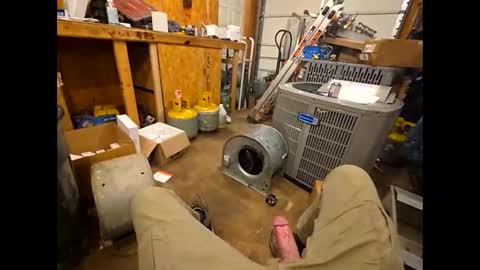 bombinshaman online show from April 21, 8:05 pm