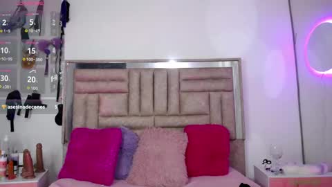 bombom_lux online show from April 14, 4:27 am