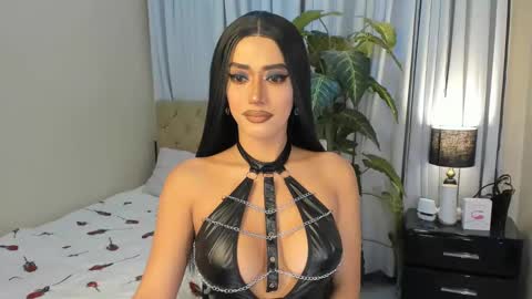 bombshelllaurax online show from March 3, 7:21 am