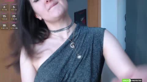 Luthien online show from December 10, 11:32 am