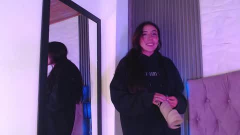 bonnali_lune online show from October 2, 1:37 am