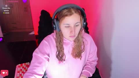 Bonnie Help me reach 500 likes online show from February 22, 8:44 pm