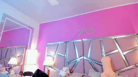 Bonnie  online show from March 11, 1:12 pm