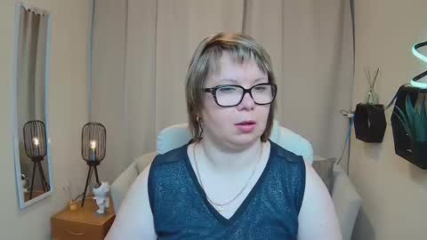 bonnnyboobsy online show from May 16, 12:04 pm