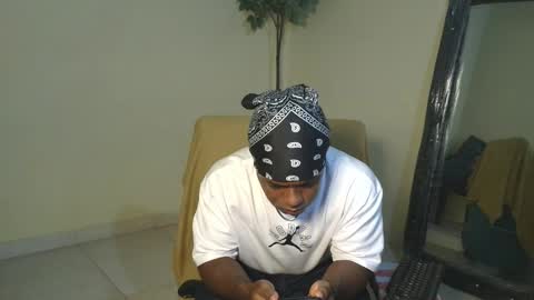 kevin hart online show from March 19, 5:02 am