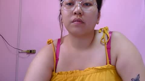 MommyMarie-Singlemom of 2. online show from May 6, 5:13 am