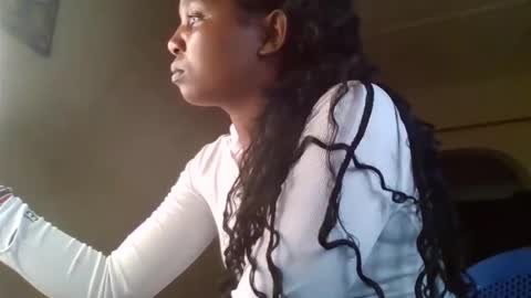 bootie_caramel online show from February 3, 11:52 pm