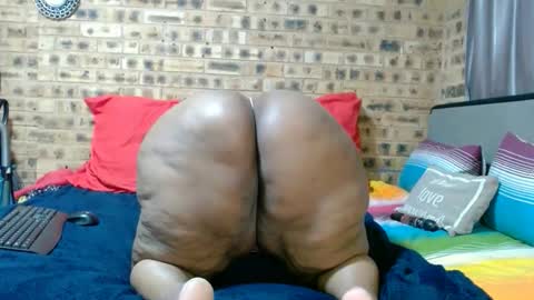 bootytwerkxxx online show from April 4, 10:28 pm