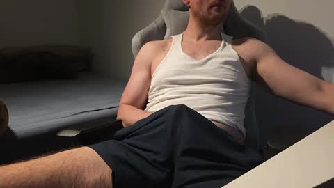 bottomtsinner online show from April 10, 10:36 pm