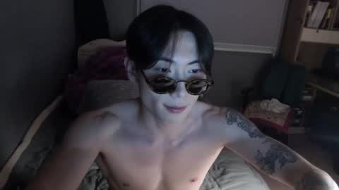 Snapshot of boxman556990 chatting on February 13, 9:39 pm boxman556990 online show from February 13, 9:39 pm