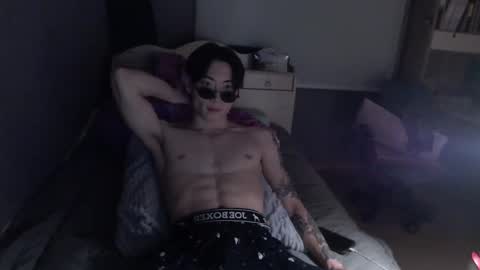 Snapshot of boxman556990 chatting on February 8, 11:12 am boxman556990 online show from February 8, 11:12 am