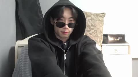 Snapshot of boxman556990 chatting on December 4, 11:08 pm boxman556990 online show from December 4, 11:08 pm