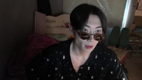 Snapshot of boxman556990 chatting on February 27, 4:24 am boxman556990 online show from February 27, 4:24 am