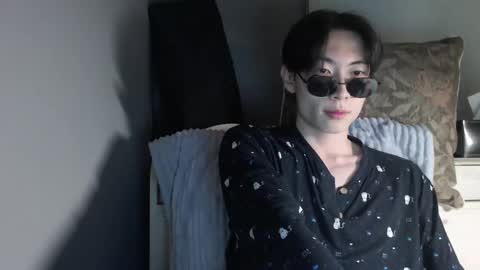 Snapshot of boxman556990 chatting on December 13, 1:33 pm boxman556990 online show from December 13, 1:33 pm