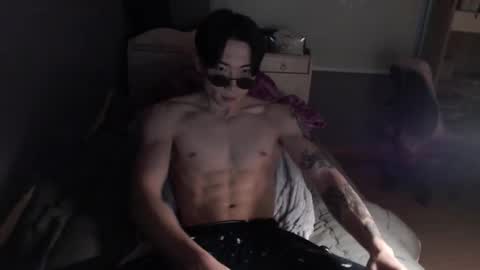 Snapshot of boxman556990 chatting on February 8, 8:09 am boxman556990 online show from February 8, 8:09 am