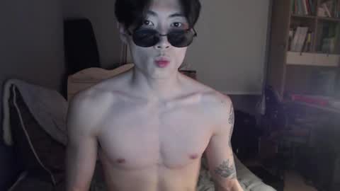 Snapshot of boxman556990 chatting on January 19, 11:00 pm boxman556990 online show from January 19, 11:00 pm