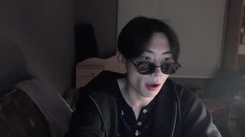 Snapshot of boxman556990 chatting on January 24, 7:49 pm boxman556990 online show from January 24, 7:49 pm