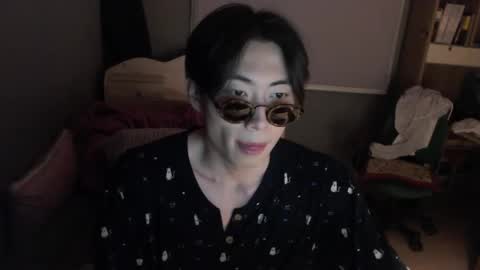 Snapshot of boxman556990 chatting on March 10, 3:20 pm boxman556990 online show from March 10, 3:20 pm