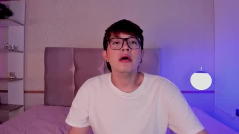 boy2boy_aheat online show from October 29, 12:40 pm