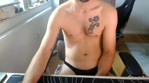 boy_t0y89 online show from July 12, 7:55 am