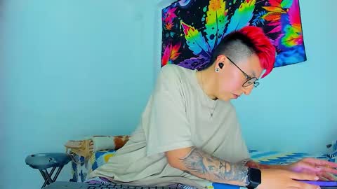 Edward ftm trans queerslave online show from January 11, 10:38 pm