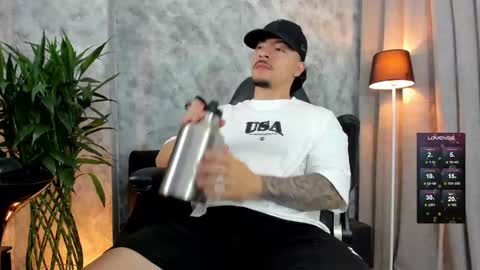 boyc02_ online show from December 15, 12:28 am