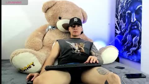 boyc02_ online show from January 14, 2:19 am