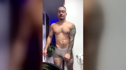 boyc02_ online show from April 20, 2:25 am