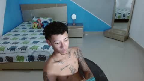 boyhot_sw online show from February 19, 4:12 am