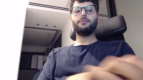 brads online show from December 12, 8:32 pm