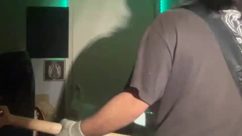 brain80085 online show from October 4, 8:45 am