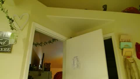 i am a naughty jedi knight online show from March 17, 6:07 am