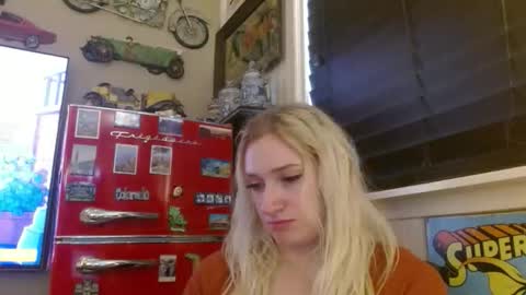 i am a naughty jedi knight online show from April 18, 9:04 pm