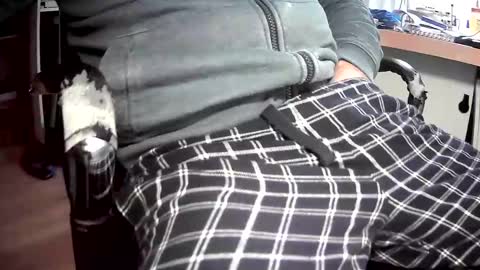 Snapshot of bram27370 chatting on February 3, 6:45 am bram27370 online show from February 3, 6:45 am