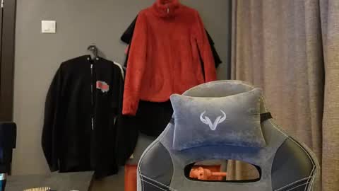 Alice online show from November 16, 3:47 pm