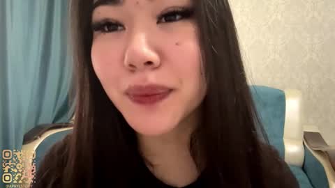 Snapshot of brandysveum chatting on October 31, 7:20 am Aypril   online show from October 31, 7:20 am