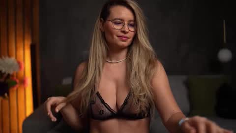 Alex online show from February 11, 5:22 am