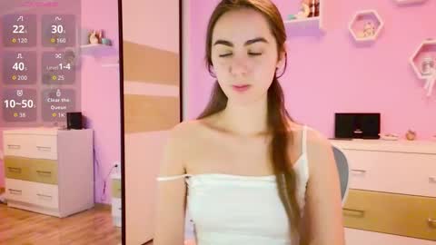 Annie online show from November 22, 6:39 pm