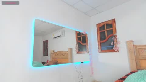 bratz_glloe online show from April 15, 1:09 am