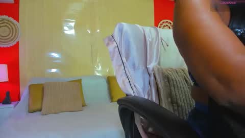 Yasmin online show from April 2, 11:11 pm