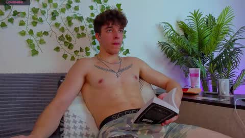 Johny Bravo online show from October 21, 1:27 pm