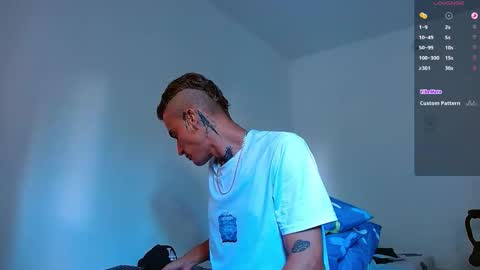 Snapshot of bray_hotboy chatting on September 28, 7:56 pm Bray Hotboy online show from September 28, 7:56 pm