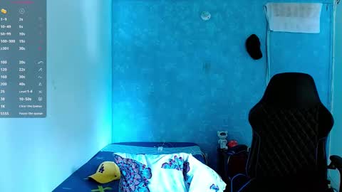 Snapshot of bray_hotboy chatting on January 19, 6:32 pm Bray Hotboy online show from January 19, 6:32 pm