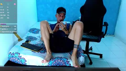 Snapshot of bray_hotboy chatting on February 21, 3:23 am Bray Hotboy online show from February 21, 3:23 am