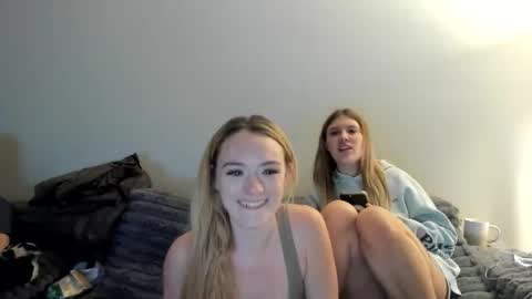 breezybabyy00 online show from November 19, 7:29 am