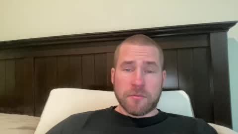 breezydoesit95 online show from February 1, 6:27 pm