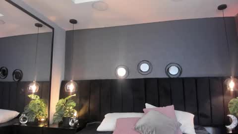   online show from February 24, 3:09 am