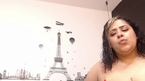 Snapshot of brenda_maz chatting on February 25, 7:06 pm Brenda online show from February 25, 7:06 pm