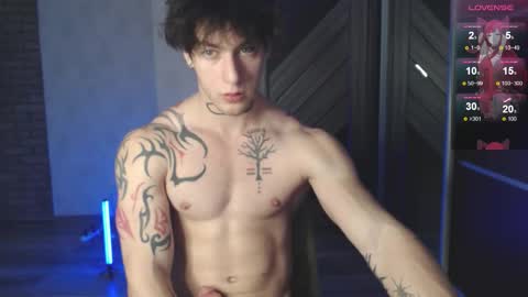 brendan__piks online show from November 26, 8:11 am