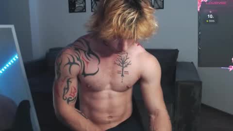 Snapshot of brendan__piks chatting on October 15, 2:51 pm brendan__piks online show from October 15, 2:51 pm